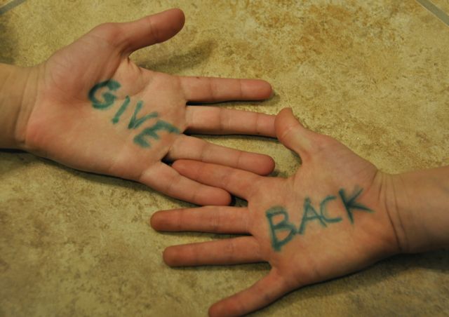 Good for Goodness' Sake - Give Back this Holiday Good for Goodness' Sake - Give Back this Holiday