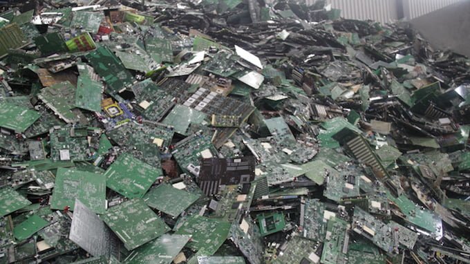 10 Ways to Reduce E-Waste