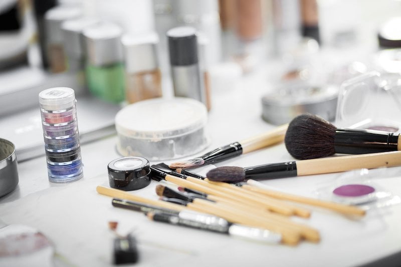 It can be difficult to discern between a truly authentic organic brand vs. one that is greenwashing. To make matters more complicated, some brands contain a few good ingredients but cover them in a wash of undesirable ingredients.
