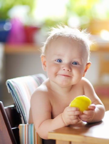 Baby-led weaning is allowing your baby to take the lead when foods are introduced, letting her learn to feed herself from the start.
