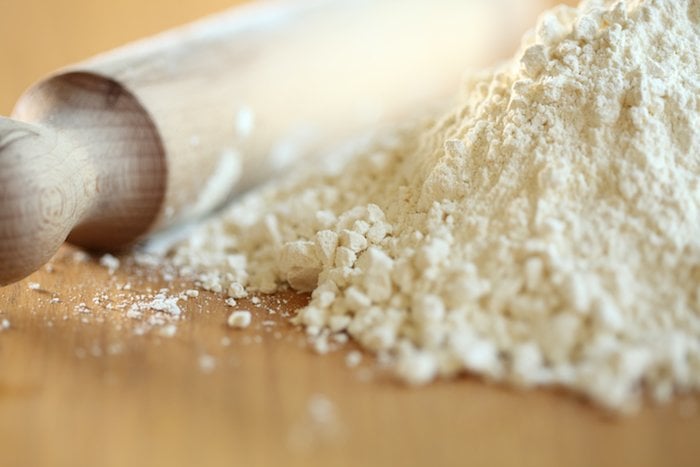 Einkorn Flour: Benefits, Recipes + How to Use It