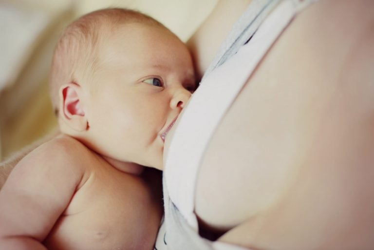 How to Avoid Nipple Confusion in Newborn Babies