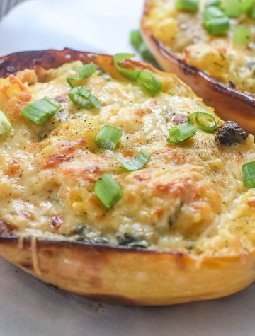 Spinach garlic stuffed spaghetti squash