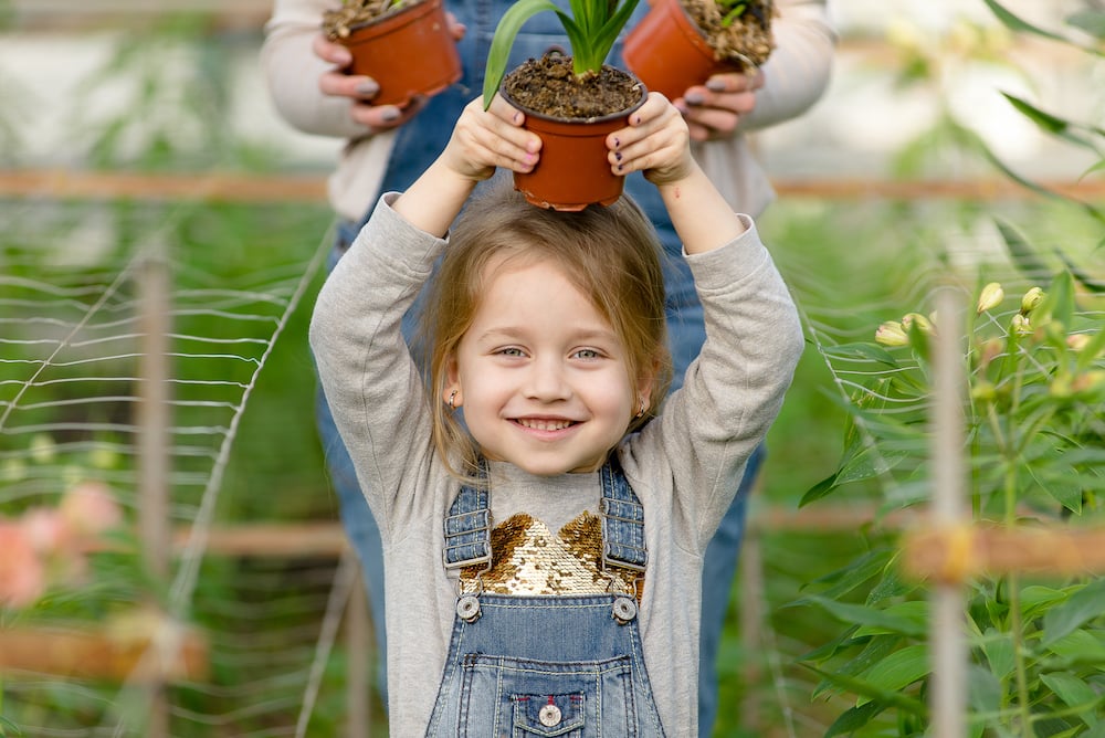 How Your Family Can Connect With Nature and Tap Into Its Power During Quarantine