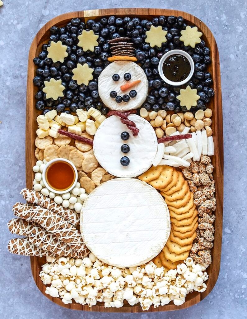 adorable snowman snack tray from The bakermama