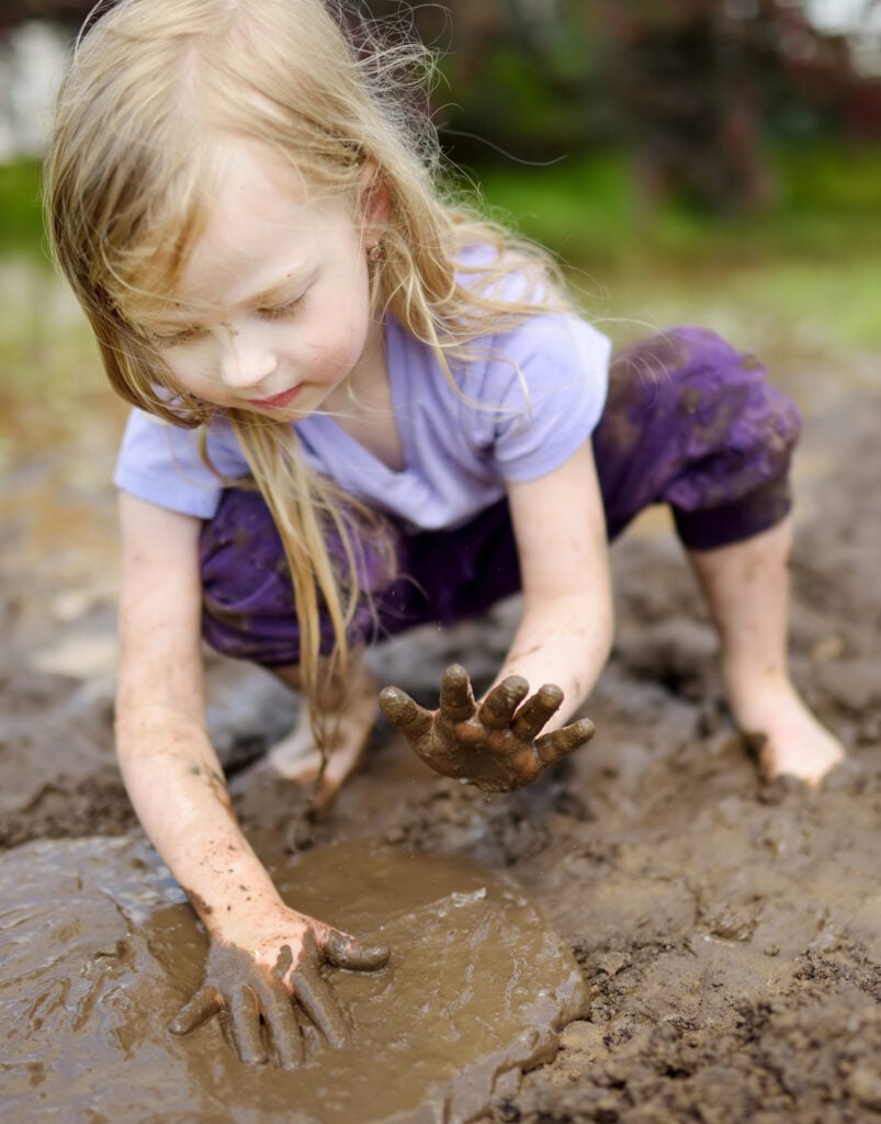 benefits of mud play for kids