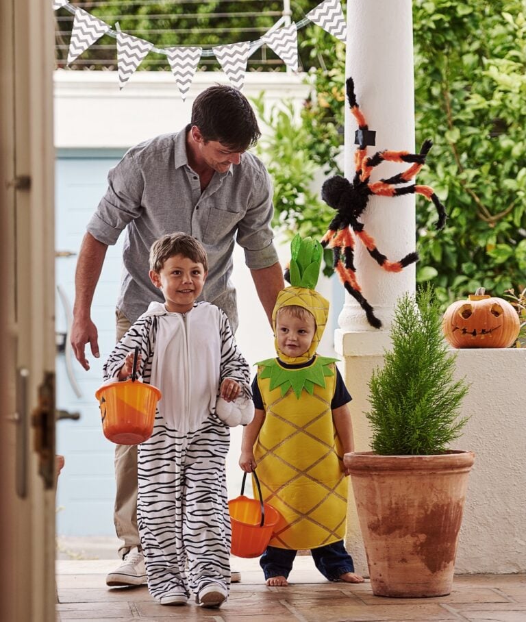 How to Keep Halloween Healthy and Green (Without Losing the Fun)
