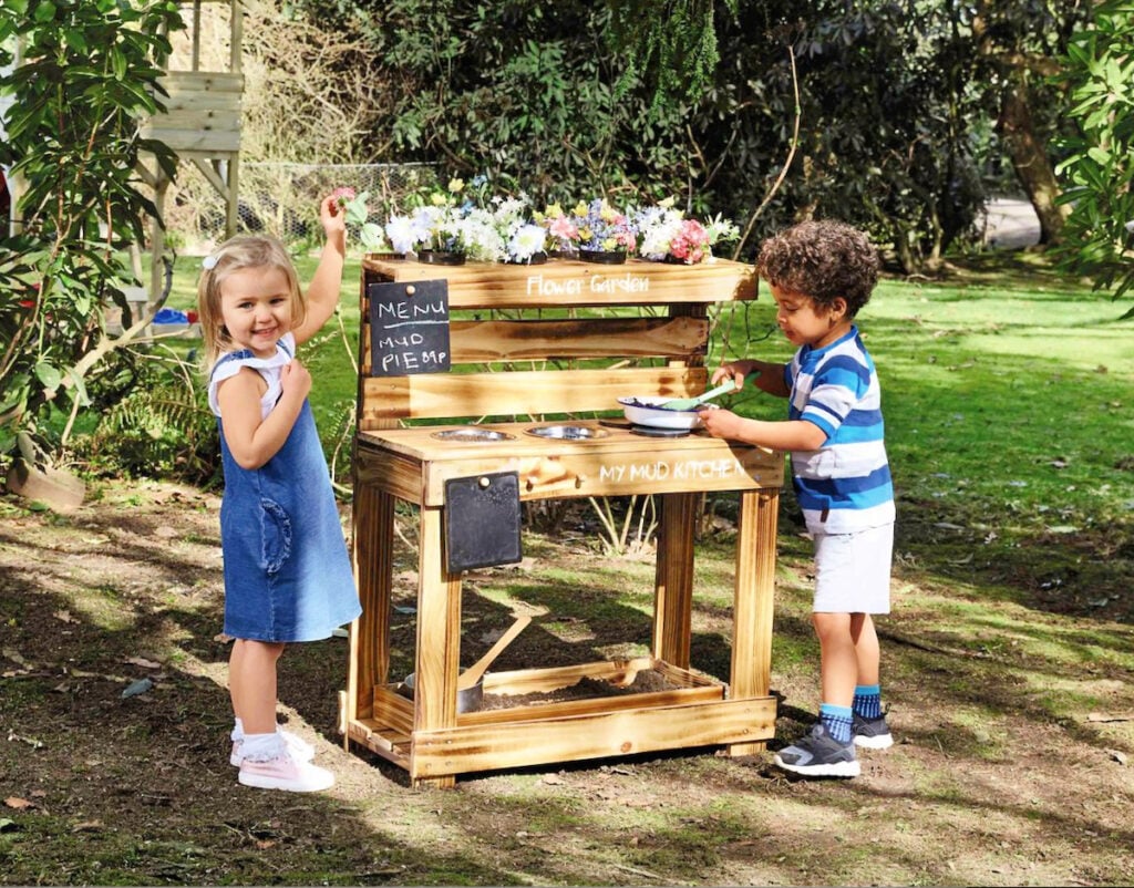 ideas for a mud kitchen