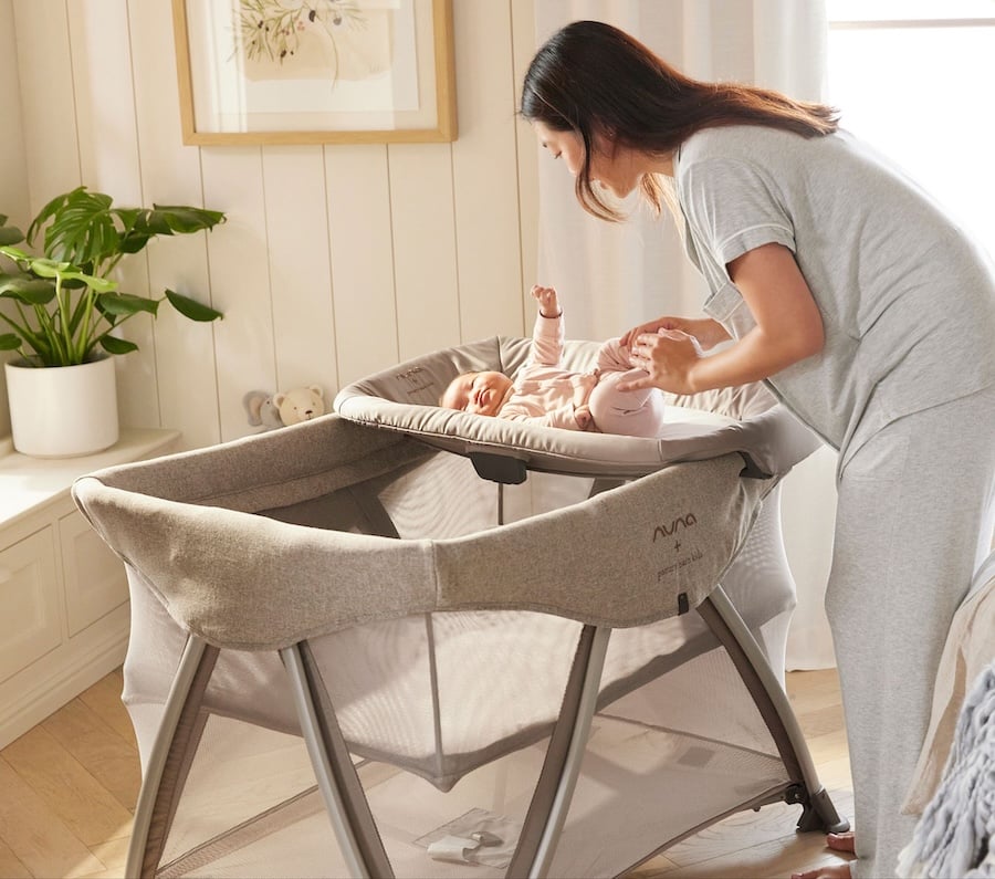 nuna play yard with bassinet