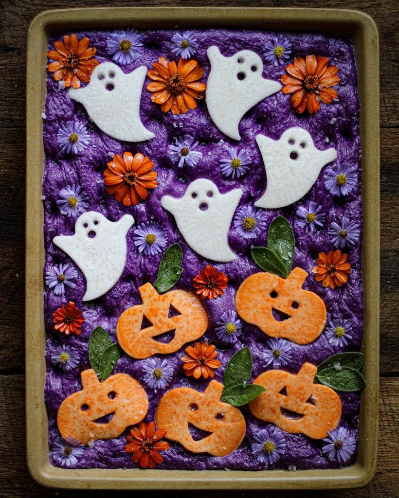 halloween focaccia art